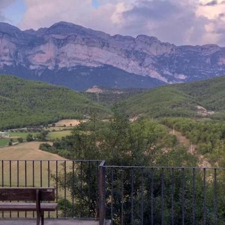 Vistas A La Montana En Un Pueblo Con Encanto. El Pueyo de Araguás Eksteriør billede