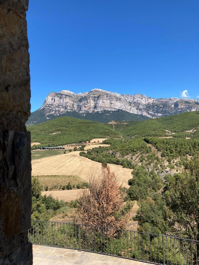 Vistas A La Montana En Un Pueblo Con Encanto. El Pueyo de Araguás Eksteriør billede