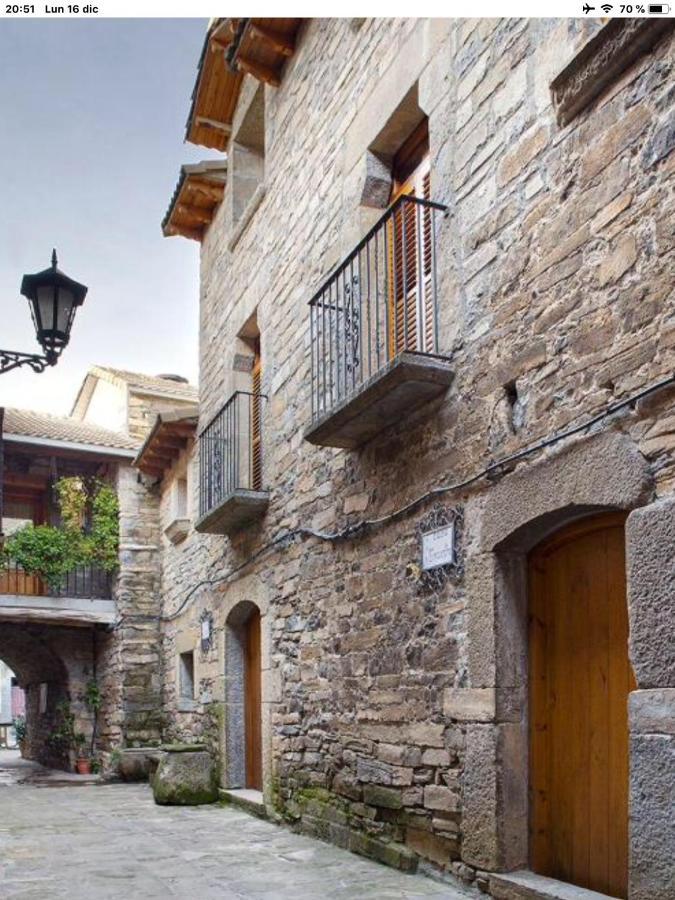 Vistas A La Montana En Un Pueblo Con Encanto. El Pueyo de Araguás Eksteriør billede