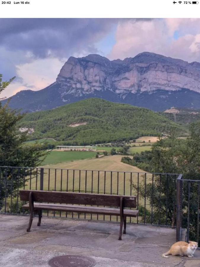 Vistas A La Montana En Un Pueblo Con Encanto. El Pueyo de Araguás Eksteriør billede